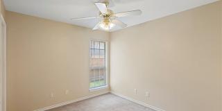 912 Willow Pond Street Gallery 18