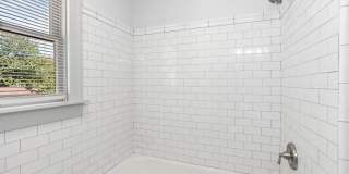 331 W ELSMERE PL 102 Gallery 22