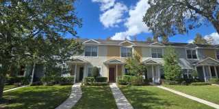 Great Town Home in Gated Community with Pool and Pond View Gallery 1