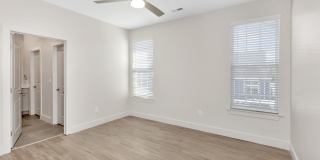 Memorial Village Gallery 29