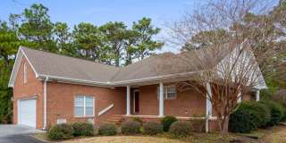 4 bedroom/3 bathroom in Cypress Island community, minutes from Carolina Beach! Gallery 1