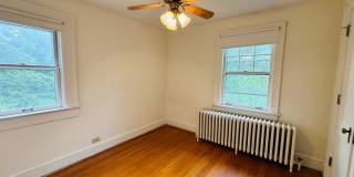 3 Bedroom 1.5 Duplex Gallery 14