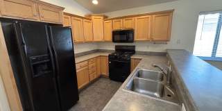 Spectacular 4 Bed/2 Bath House in Rita Ranch! Two Separate Living Areas!! Gallery 6