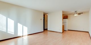 2017 Pillsbury Ave Gallery 9