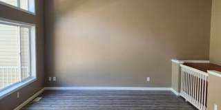 Spacious 3BR Townhome in Inver Grove Heights Gallery 1