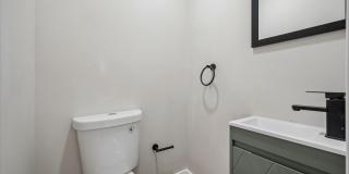 40 W REGER Street Gallery 7