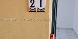 1975 NE 135th St Gallery 3