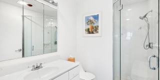 250 Dune Road Gallery 6