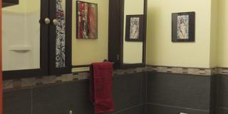 Beautiful Renovated Four bedroom Townhome Gallery 17