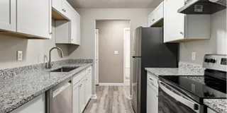 Move-In Ready, Newly Renovated Condo in Franklin Gallery 1