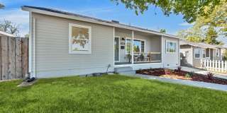 424 Stanford Ave Gallery 1