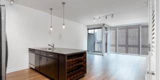 155 W Kinzie St Gallery 1