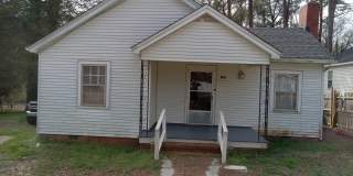 Affordable cozy 2 bedroom, 1-bathroom house in Warrenton, NC Gallery 1
