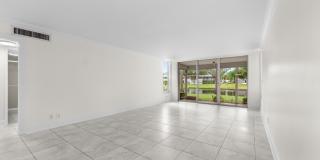 4240 OAKS Terrace Gallery 2