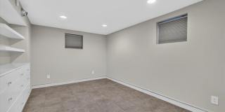 7122 Nashville Avenue Gallery 32