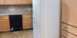 3 bedroom 1.5 bathroom! HOUSING ACCEPTED! Gallery 6