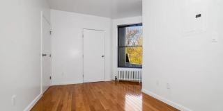 117 Perry Street Gallery 6