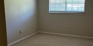 Great Location Close to LSU Gallery 10