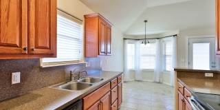 3/2/2 near Golf Course! Gallery 31