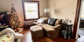 1302 Hunter - 7 Bed/2 Bath - Renovated! Gallery 6