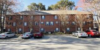 Fall 2026 Awesome 1 Bedroom Apt @ Lakewood Commons! Gallery 1
