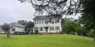3-bedroom! Garage Space & Privacy! Look no further... 3-bedroom! Garage Space & Privacy! Look no further... Gallery 5