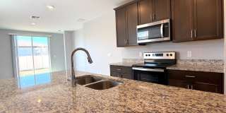 2ND MONTH RENT FREE: Move-In Ready, Pet-Friendly, 2-Car Garage! Available for immediate occupancy Gallery 11