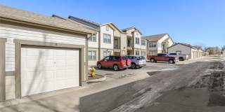 Like new gorgeous ground level Condo with Detached Garage and open floor plan. Gallery 26