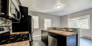 AVAILABLE AUGUST 2026 - Luxury 3 Bedroom Home w/ GARAGE Off-Street Parking! Gallery 6