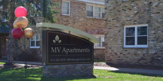 Charming Cottage Feel 1 & 2 Bedrooms! Gallery 1