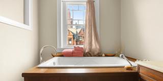 1007 N CALVERT ST Gallery 25