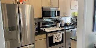 800 Mallery Street Gallery 7