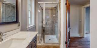 5 Bed/ 2.5 Bath Phenomenal Old Louisville Home Gallery 18