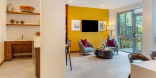 Potomac Towers Gallery 33