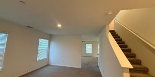 five bedrooms and three and a half bathrooms home in Fresno, CA Gallery 14
