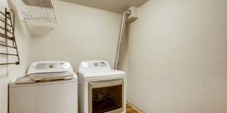 2 Bedroom Corner Unit, excellent location!! 2 Bedroom Corner Unit, excellent location!! Gallery 14