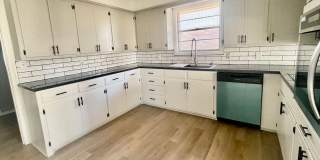 Gorgeous! Completely Remodeled 3/2/2 in Bayless with Washer/Dryer and Fridge! Gallery 15