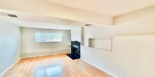 Beautifully Renovated 5 Bedroom House with Large Yard! Gallery 13