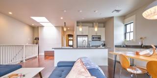Furnished 2 Bdrm/2 Bath Condo in the Heart of Downtown Ashland! Gallery 6