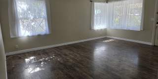 12323 Centralia Street Gallery 14