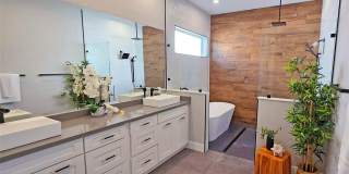 Bold Contemporary Sarasota Luxury Home. 4 Beds/ 4 Baths. Private Pool and Summer Grill. Gallery 29