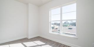 Exquisite 3-bedroom, 3.5-bath, 2-car garage townhome in downtown Tyler! Gallery 19