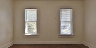 Central Campus - LARGE 4 Bedroom House with off-street parking Gallery 15