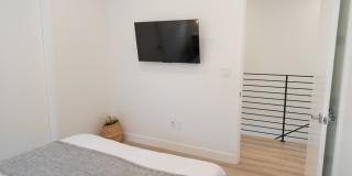 4833 Riverton Ave Gallery 45