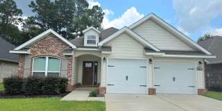 Spacious 3-Bedroom Home - Stonechase Gallery 1