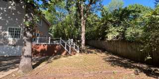 Beautiful 4BR Home with New LVP Flooring & Lawn Care Included Near The U of A! Gallery 26