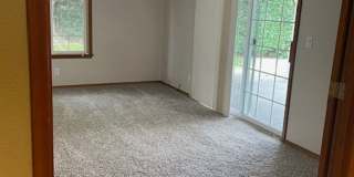 Quiet Peaceful 3 bedroom 2 bath Single Level home located in Central Point Gallery 16