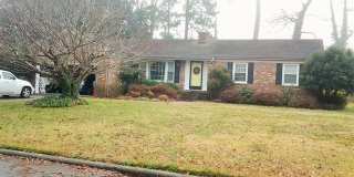 Lots of Space And Large Lot. Gallery 1