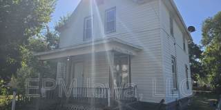 437 1/2 Riehl Street Gallery 20