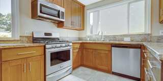 Spacious Westlake Home Gallery 3